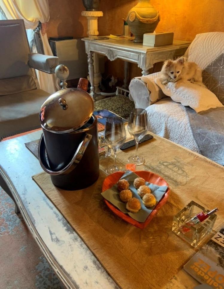 Appartement De Luxe Au Coeur De Saint-Tropez Esterno foto