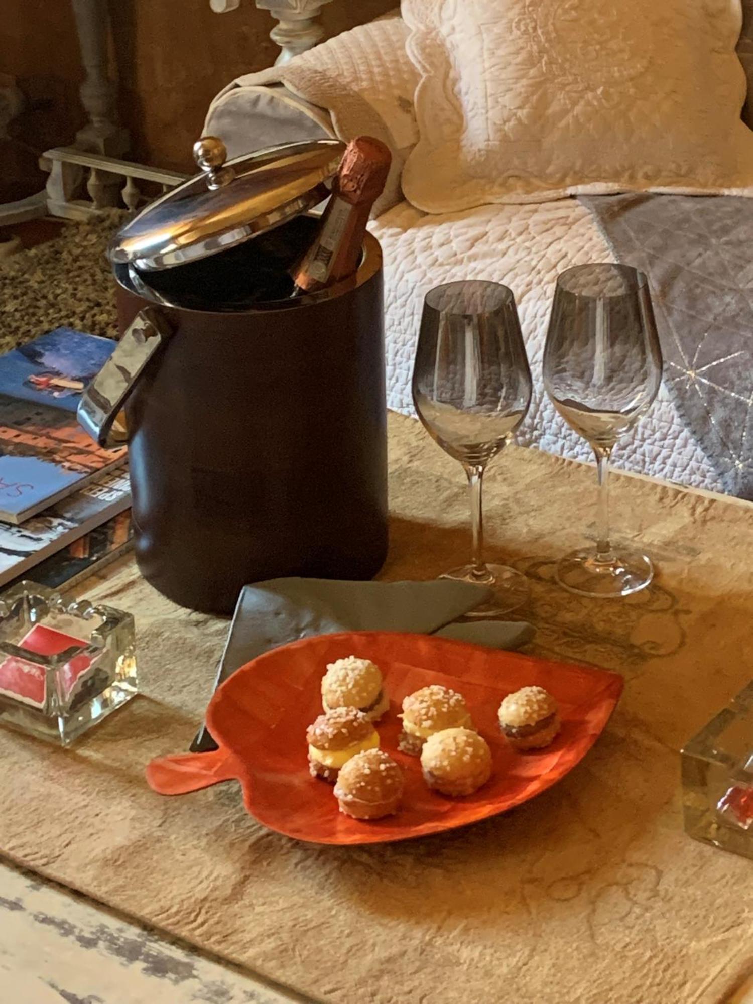Appartement De Luxe Au Coeur De Saint-Tropez Esterno foto