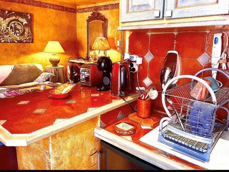 Appartement De Luxe Au Coeur De Saint-Tropez Esterno foto