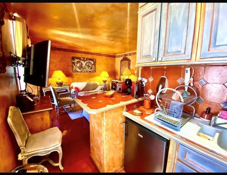 Appartement De Luxe Au Coeur De Saint-Tropez Esterno foto