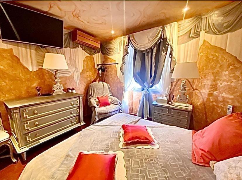 Appartement De Luxe Au Coeur De Saint-Tropez Esterno foto