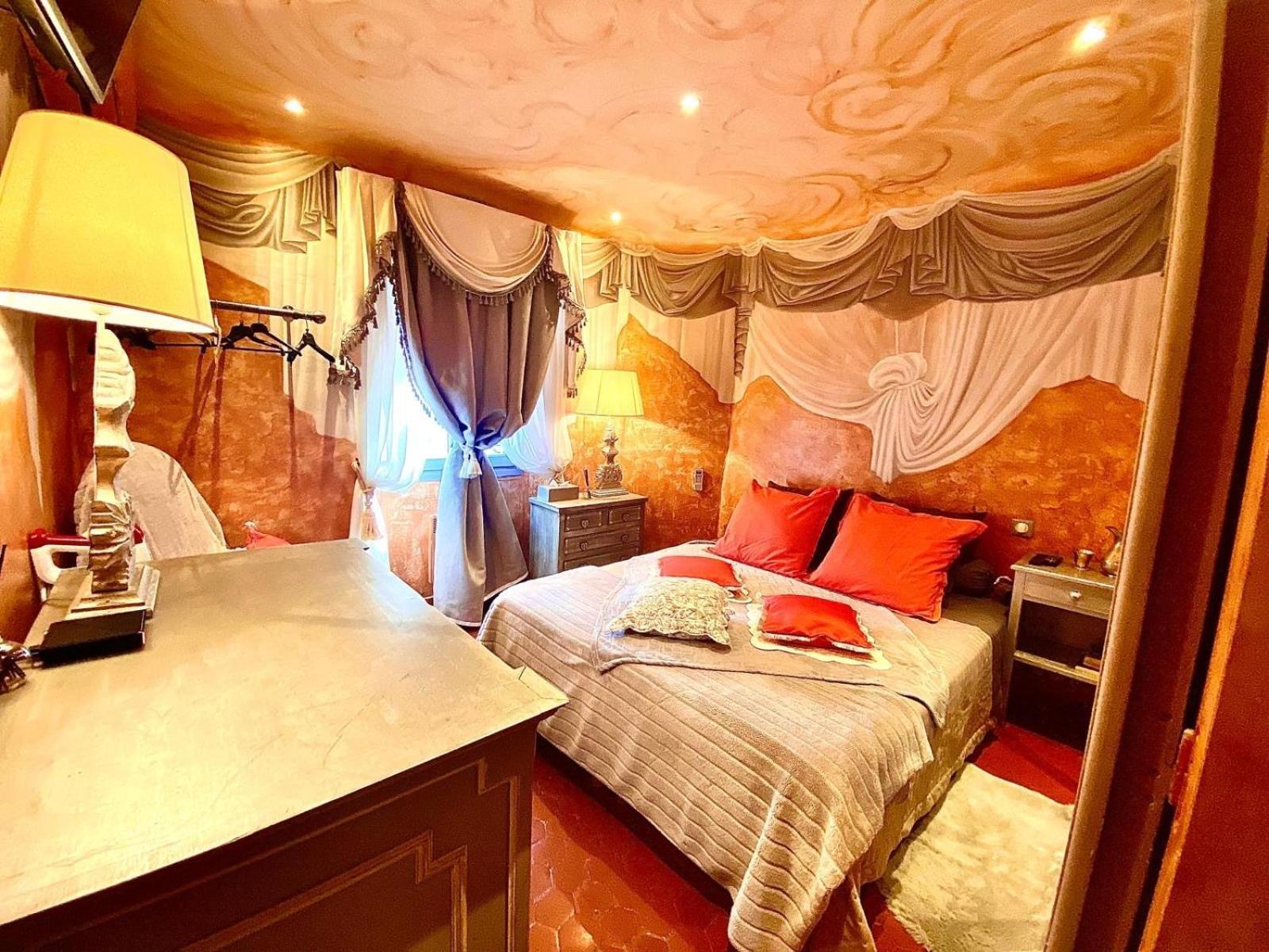 Appartement De Luxe Au Coeur De Saint-Tropez Esterno foto